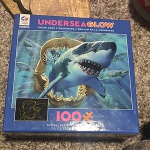 Undersea Glow Shark Puzzle - Blue